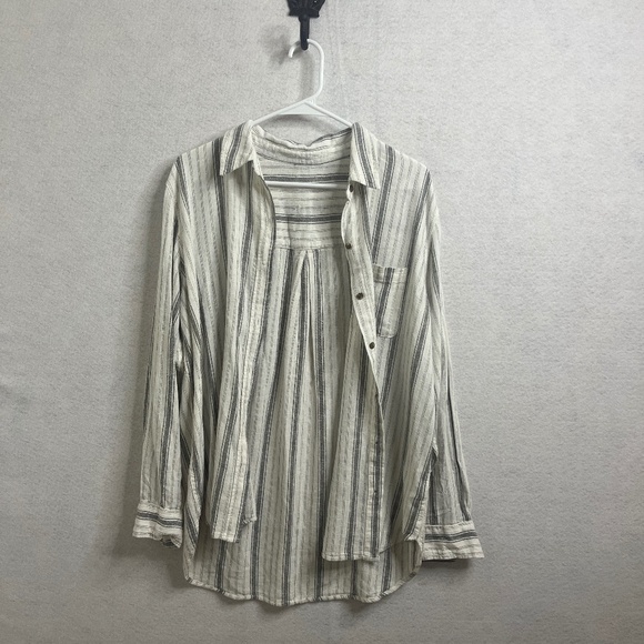 Universal Thread Tops - Striped Button Down Shirt Cream Gray Pocket Top